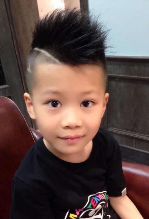 小男孩都有什么的发型 活泼可爱的孩子短头发呈现