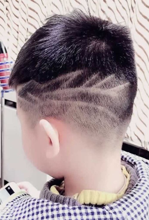 小男孩都有什么的发型 活泼可爱的孩子短头发呈现