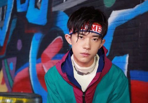 盘点男生头带的几种戴法图解 适合男生戴的头饰唯有头带而已
