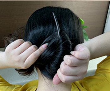 长发女生怎么用簪子盘发髻 女生日常简单复古发簪盘发图解教程