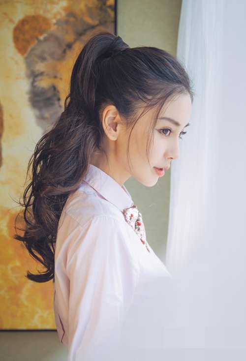 过年后进职场怎么扎辫子显气质 梳扎高辫子百搭时尚才是重点